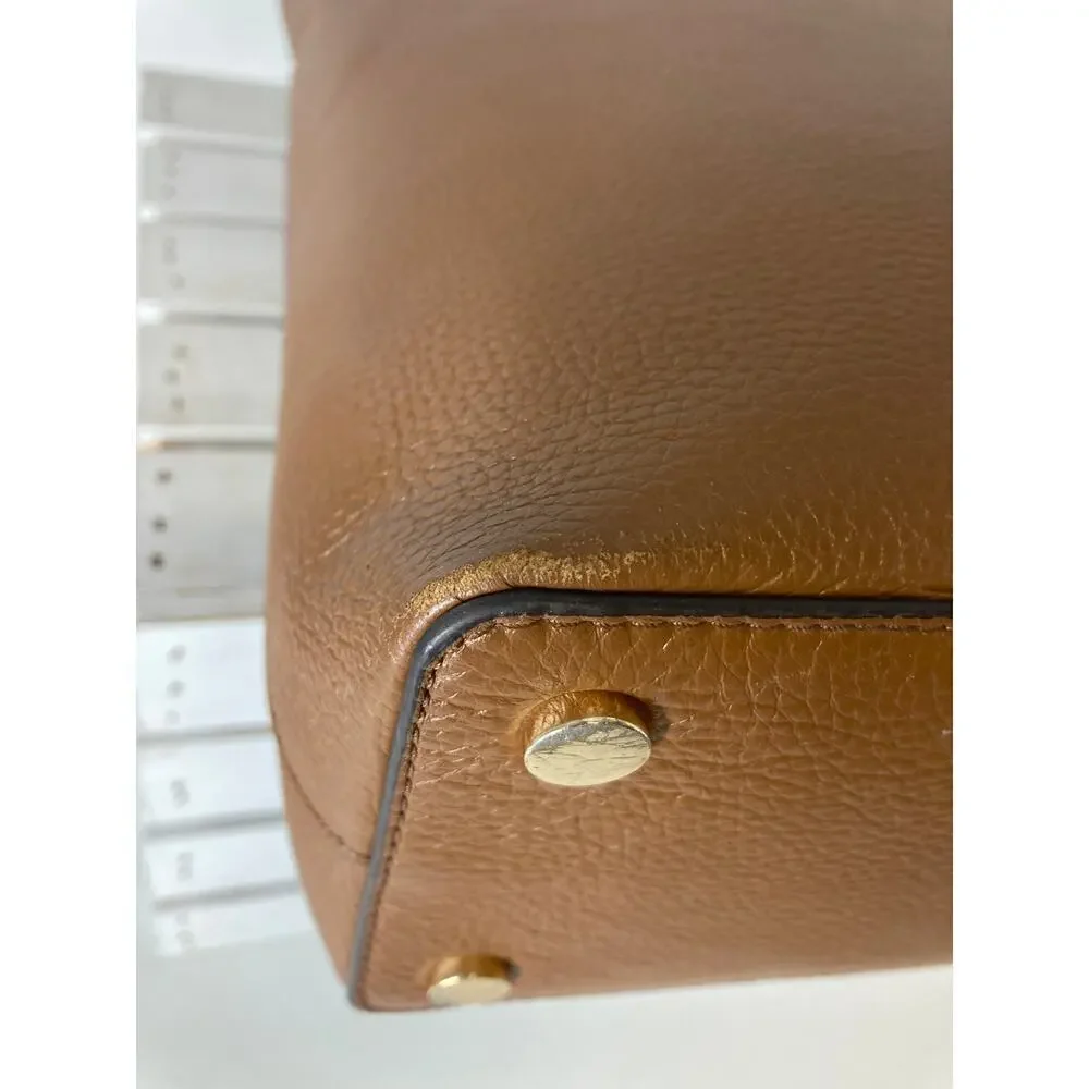 MICHAEL KORS, LARGE BROWN PEBBLED LEATHER SHOULDER BAG